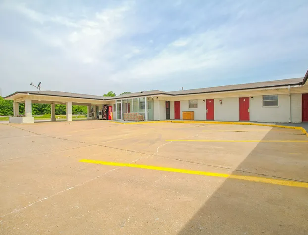 OYO Hotel McAlestar OK S Main St hotel detail image 2