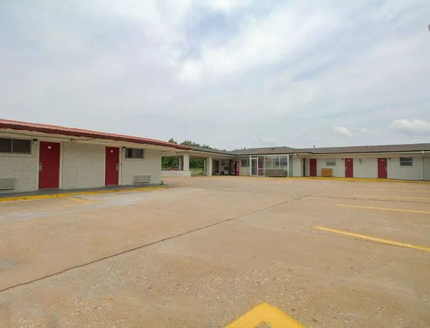 OYO Hotel McAlestar OK S Main St hotel detail image 3