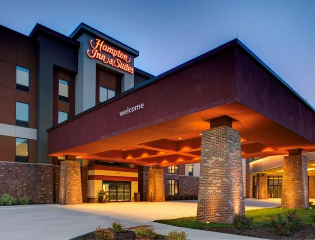 Hampton Inn & Suites by Hilton Pittsburg Kansas Crossing hotel detail image 2