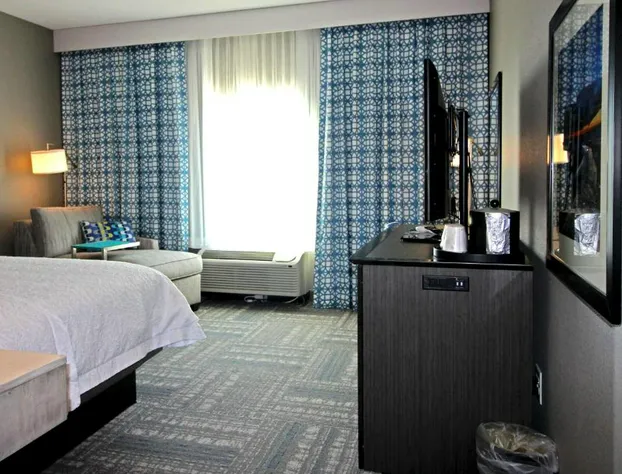 Hampton Inn West Plains hotel detail image 4