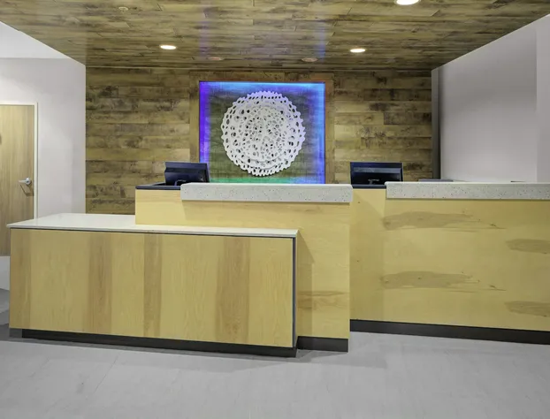 Fairfield Inn & Suites by Marriott Roanoke Salem hotel detail image 1