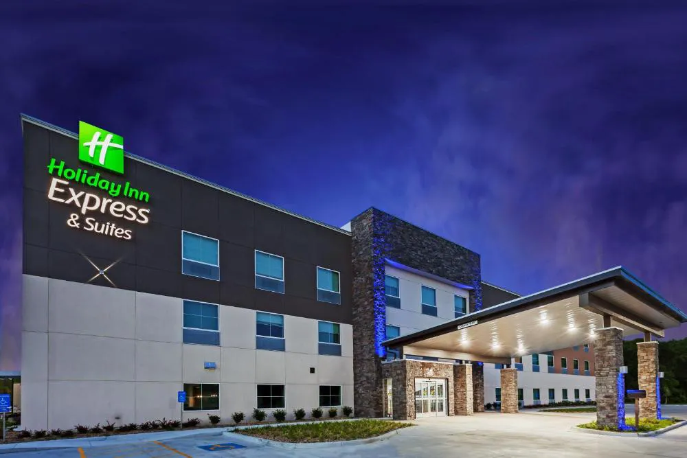 Holiday Inn Express & Suites Coffeyville by IHG hotel hero