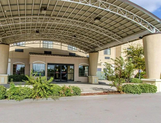 Comfort Inn & Suites Atoka hotel detail image 2