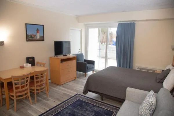 Courtyard Resort hotel detail image 1