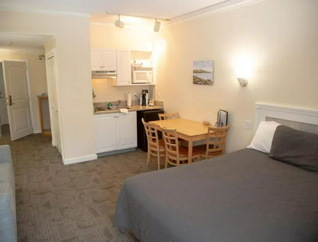 Courtyard Resort hotel detail image 3