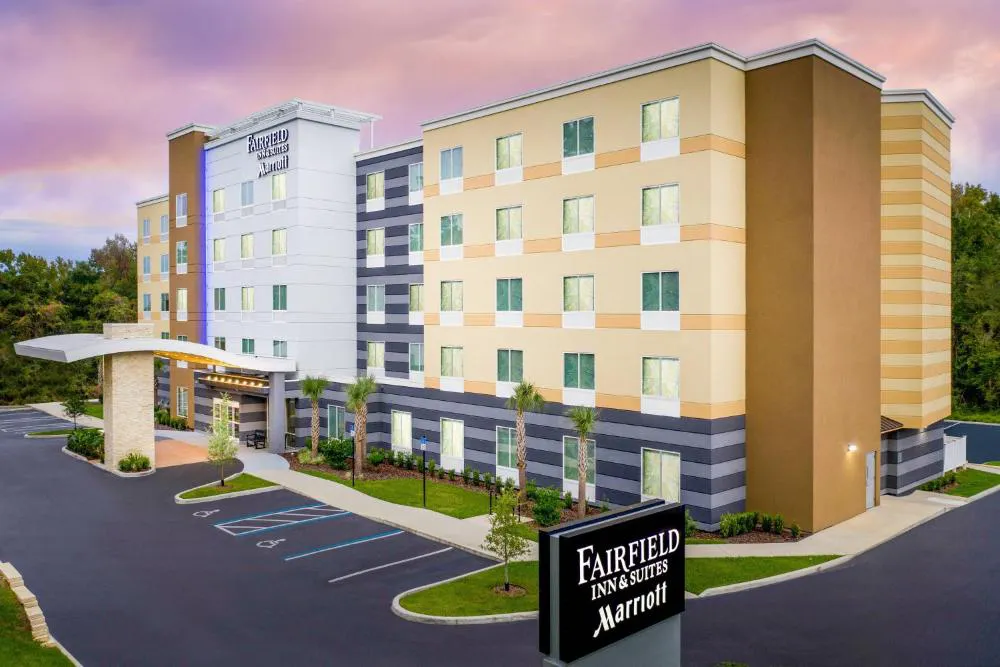 Fairfield Inn & Suites by Marriott Gainesville I-75 hotel hero