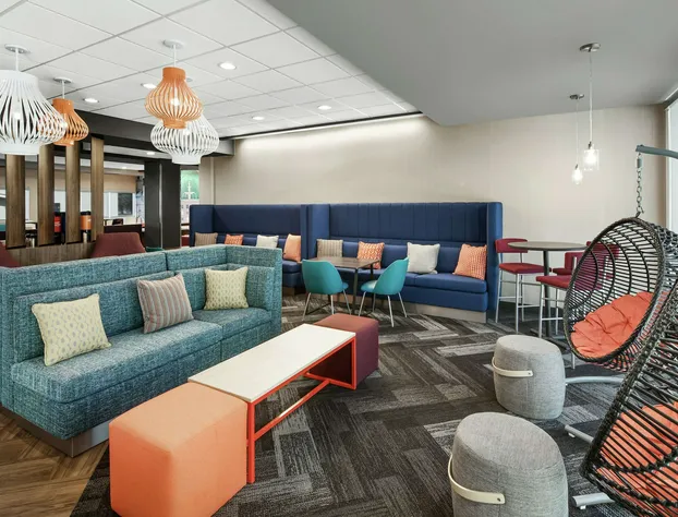 Tru by Hilton Savannah Midtown, GA hotel detail image 2