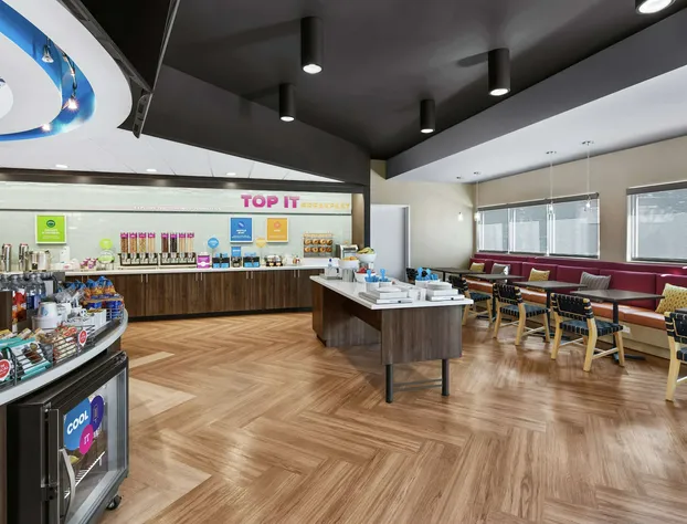 Tru by Hilton Savannah Midtown, GA hotel detail image 3