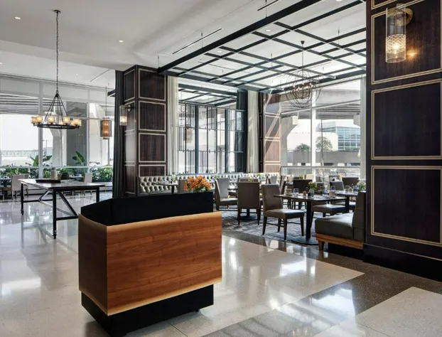 Omaha Marriott Downtown at the Capitol District hotel detail image 3