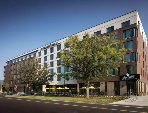 DoubleTree by Hilton Greeley at Lincoln Park hotel detail image 3