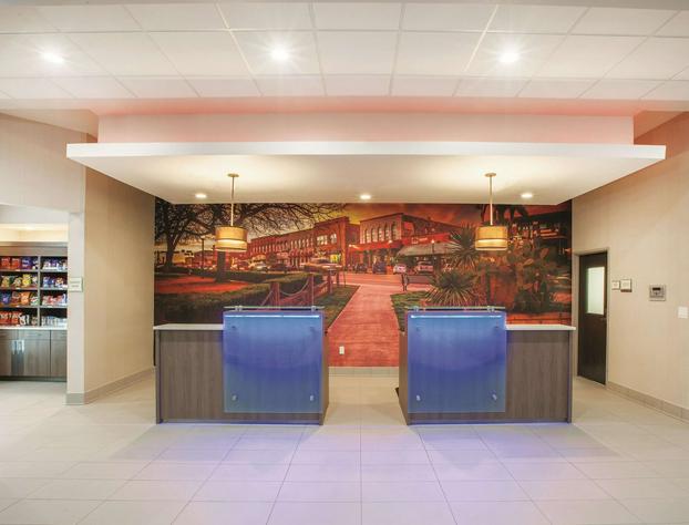 La Quinta Inn & Suites by Wyndham San Marcos Outlet Mall hotel detail image 4