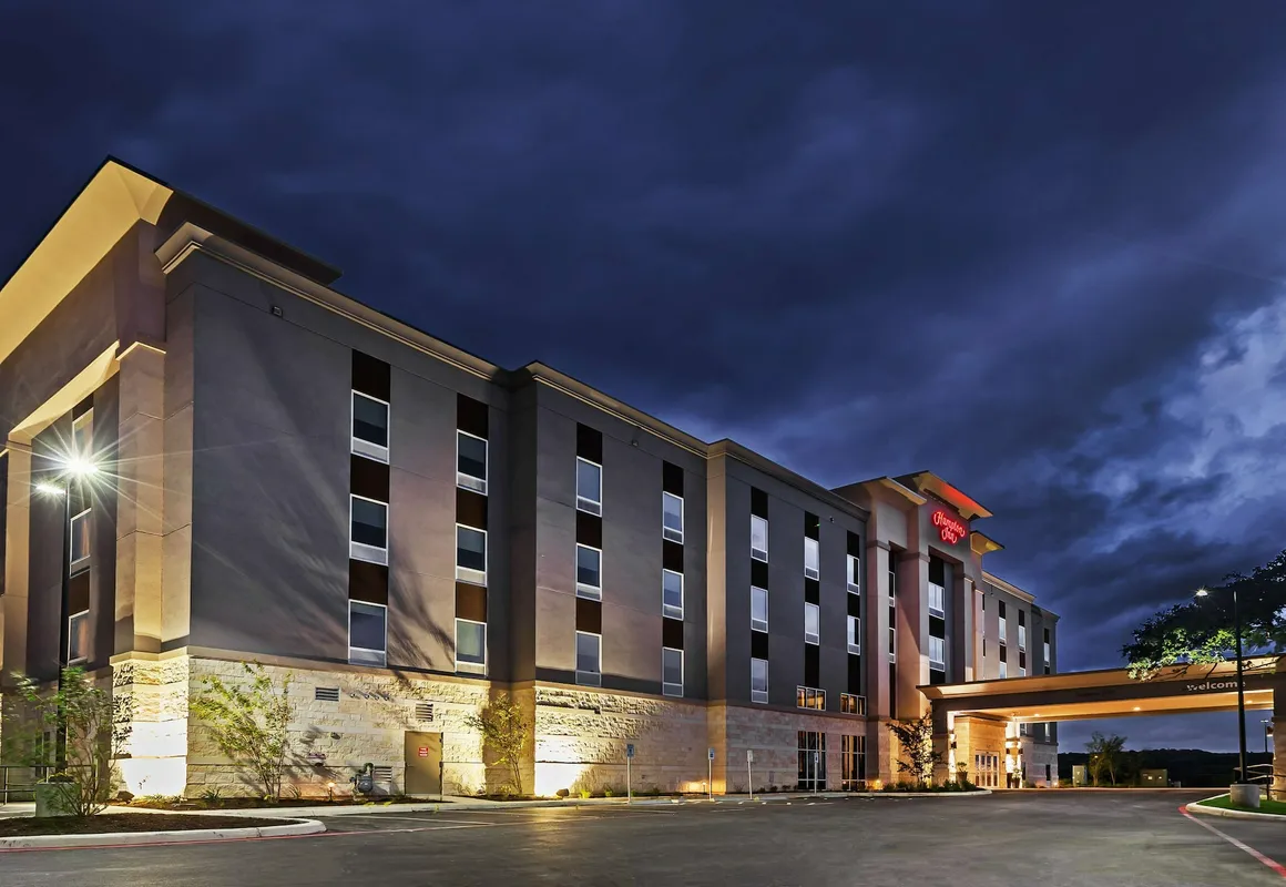 Hampton Inn Bulverde Texas Hill Country hotel hero