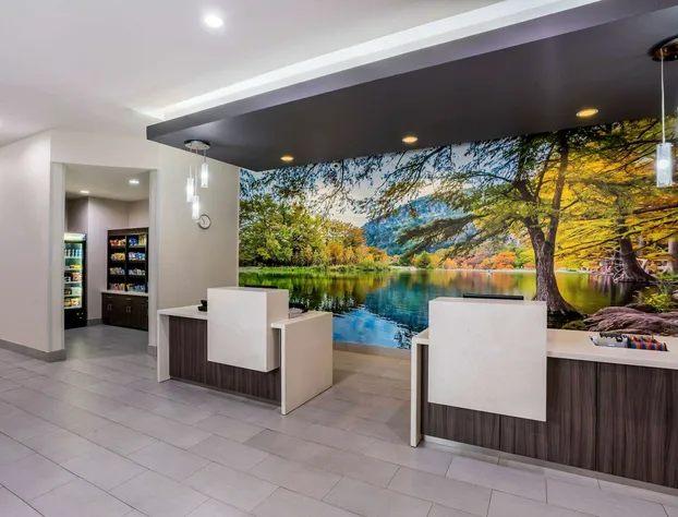 La Quinta Inn & Suites by Wyndham Houston Cypress hotel detail image 4