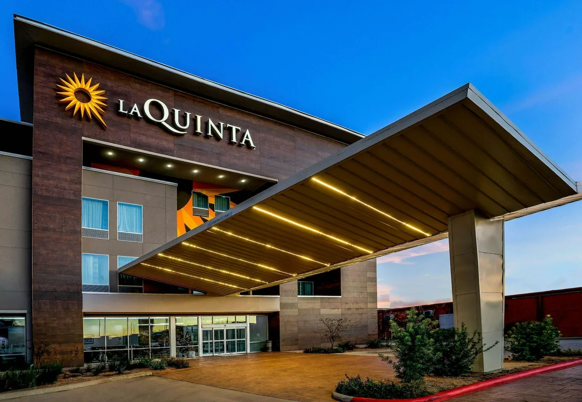 La Quinta Inn & Suites by Wyndham Houston Cypress hotel hero