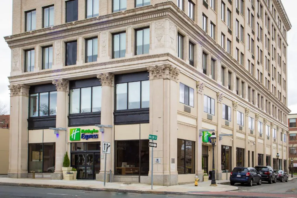 Holiday Inn Express Springfield Downtown by IHG hotel hero