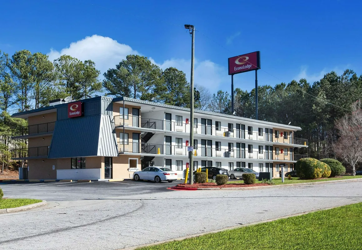 Econo Lodge hotel hero