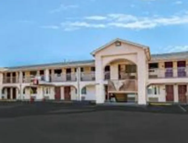 American Inn hotel detail image 1