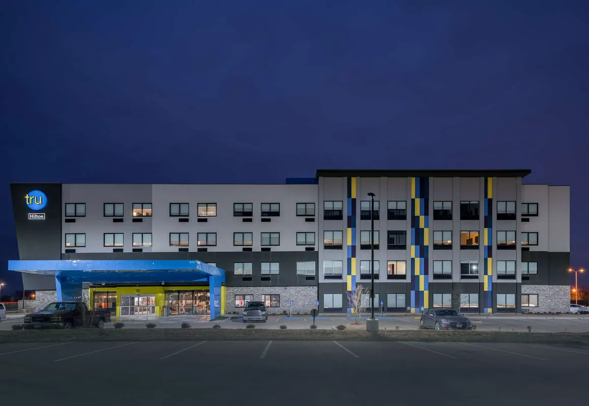 Tru by Hilton Garland Richardson hotel hero