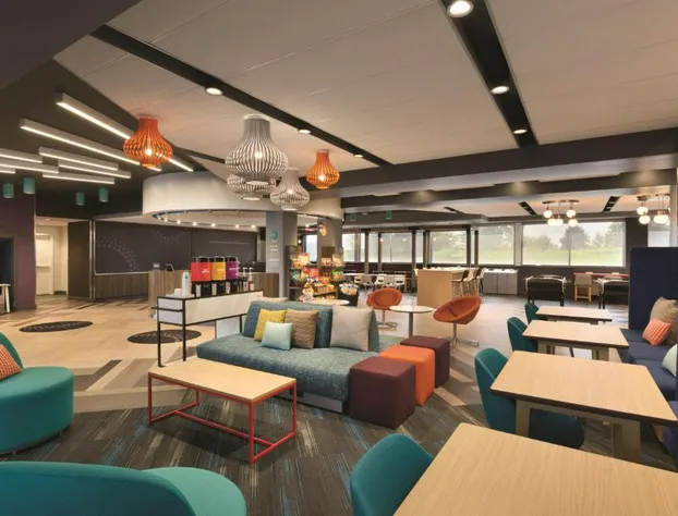 Tru by Hilton Lancaster East hotel detail image 4