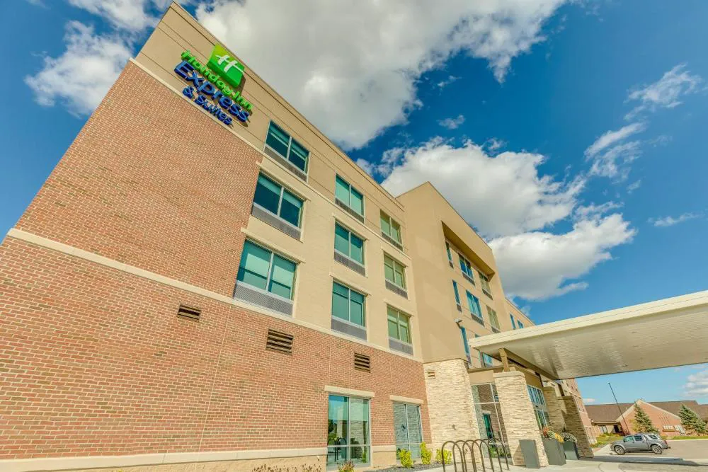 Holiday Inn Express & Suites Okemos - University Area by IHG hotel hero