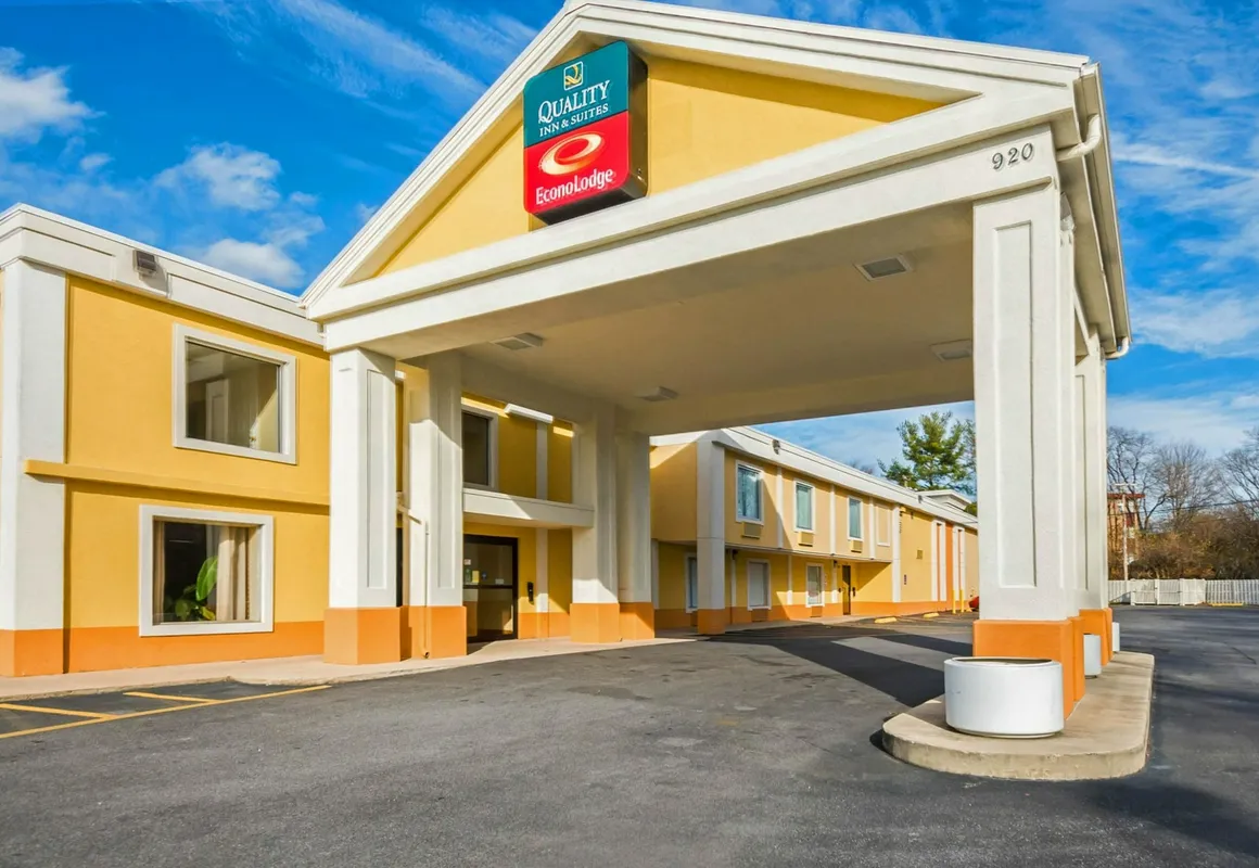 Econo Lodge Hagerstown I-81 hotel hero