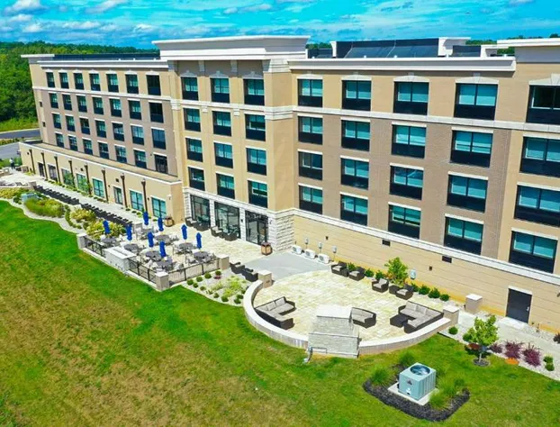 Holiday Inn Express and Suites-Elizabethtown North by IHG hotel detail image 1