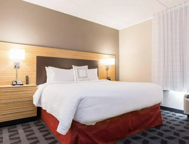 TownePlace Suites by Marriott Edmonton South hotel detail image 4