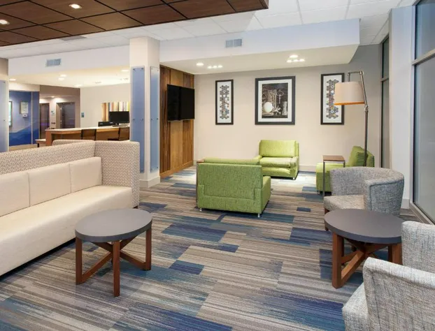 Holiday Inn Express and Suites Detroit/Sterling Heights by IHG hotel detail image 4