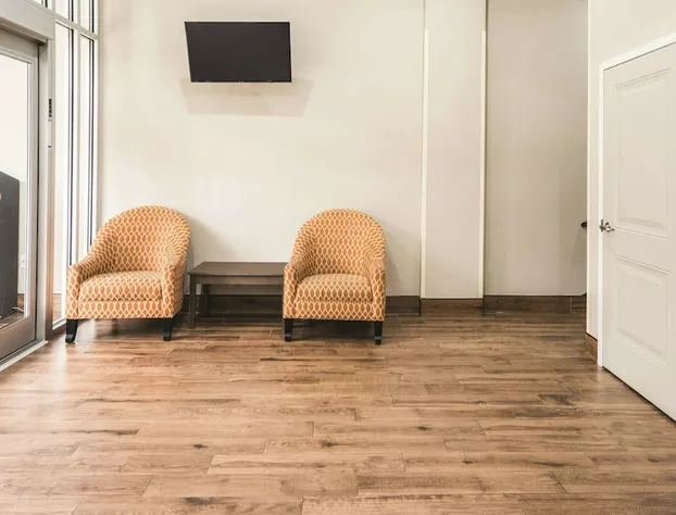 La Quinta Inn & Suites by Wyndham Brooklyn Central hotel detail image 1