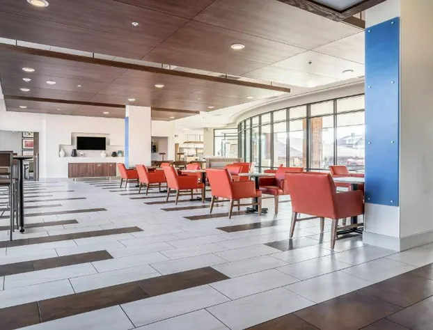 Holiday Inn Express and Suites-Platteville by IHG hotel detail image 2