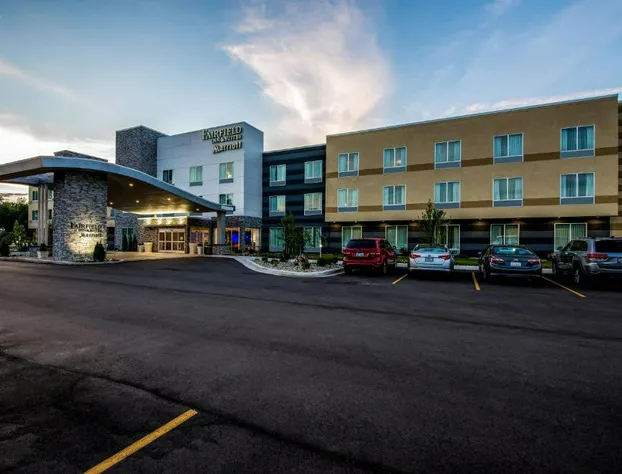 Fairfield Inn & Suites by Marriott St. Joseph Stevensville hotel detail image 1