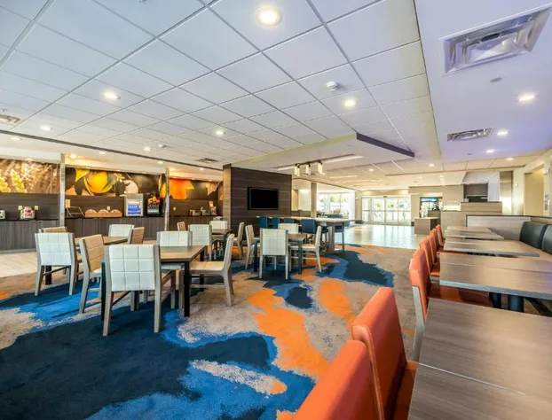 Fairfield Inn & Suites by Marriott St. Joseph Stevensville hotel detail image 2