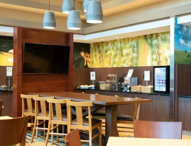 Fairfield Inn & Suites New York Queens/Fresh Meadows hotel detail image 3
