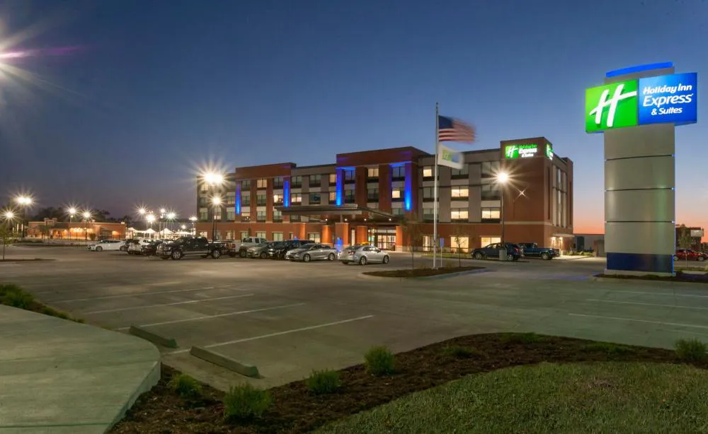 Holiday Inn Express & Suites Dodge City by IHG hotel hero
