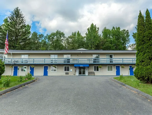 Econo Lodge Lee - Great Barrington hotel detail image 2