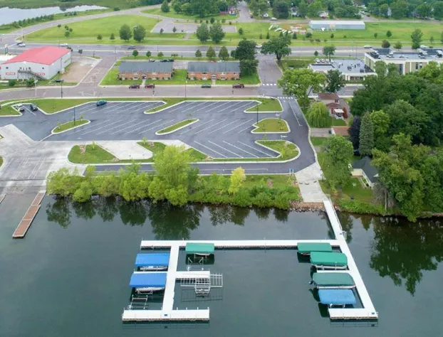 Hampton Inn Spicer Green Lake hotel detail image 4