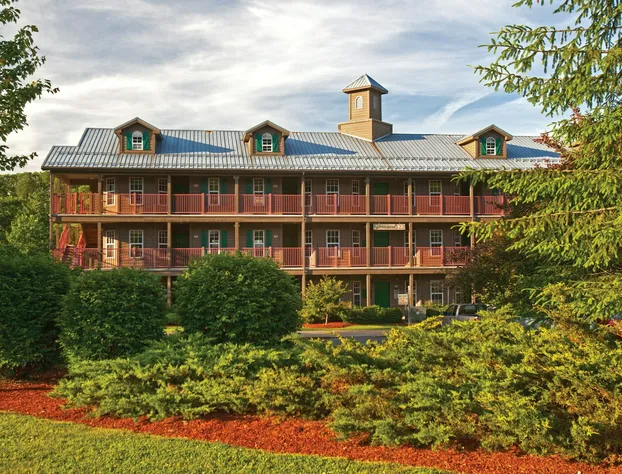 Holiday Inn Club Vacations Oak n’ Spruce Resort in the Berkshires by IHG hotel detail image 1