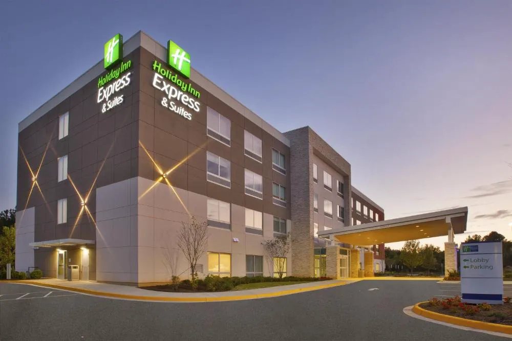 Holiday Inn Express & Suites South Hill by IHG hotel hero