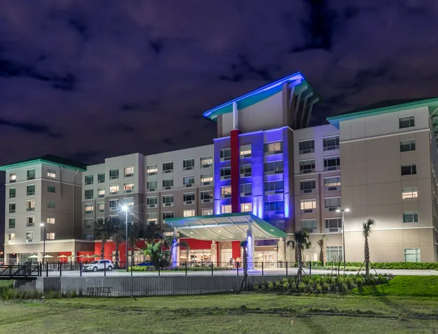 Holiday Inn Express & Suites Orlando at SeaWorld by IHG hotel detail image 4