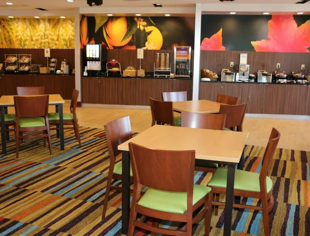 Fairfield Inn & Suites by Marriott Bowling Green hotel detail image 2