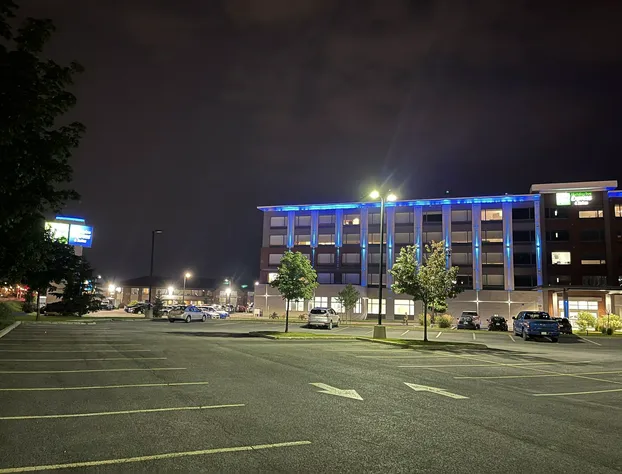 Holiday Inn Express & Suites - Gatineau - Ottawa by IHG hotel detail image 3