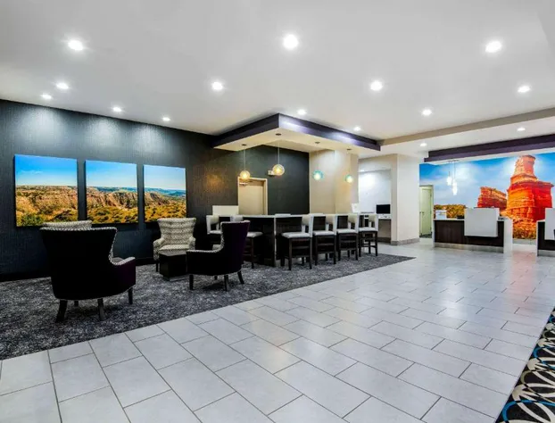 La Quinta Inn & Suites by Wyndham Pampa hotel detail image 4