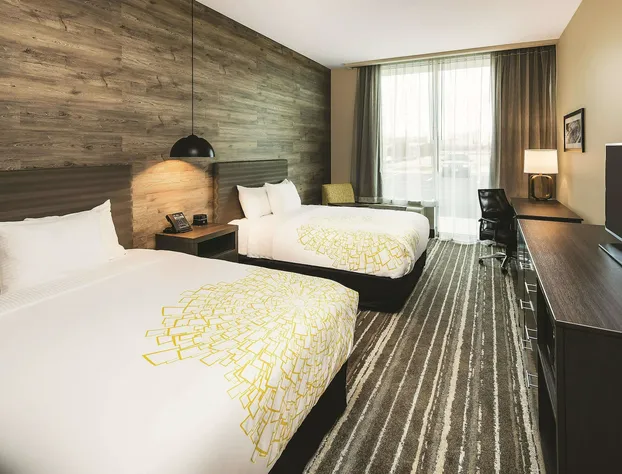 La Quinta Inn & Suites by Wyndham Atlanta South - McDonough hotel detail image 4