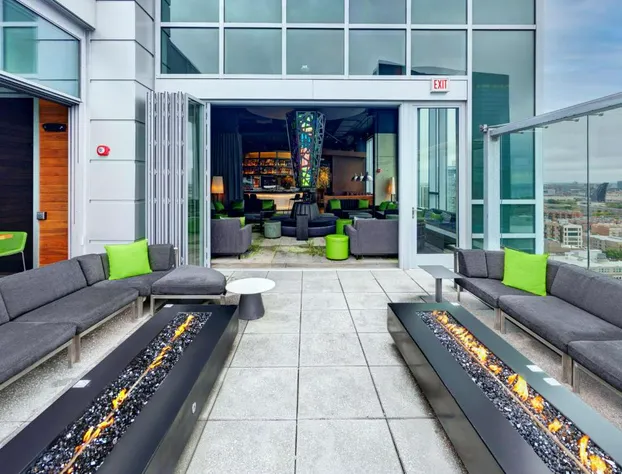 Hilton Garden Inn Chicago McCormick Place hotel detail image 3