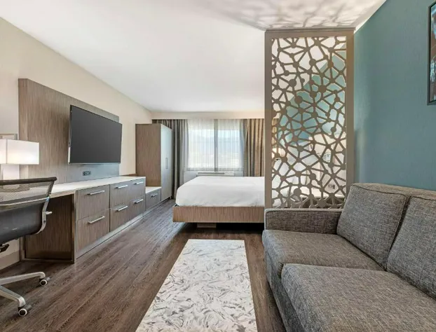 Best Western Plus Temecula Wine Country Hotel &Suites hotel detail image 4