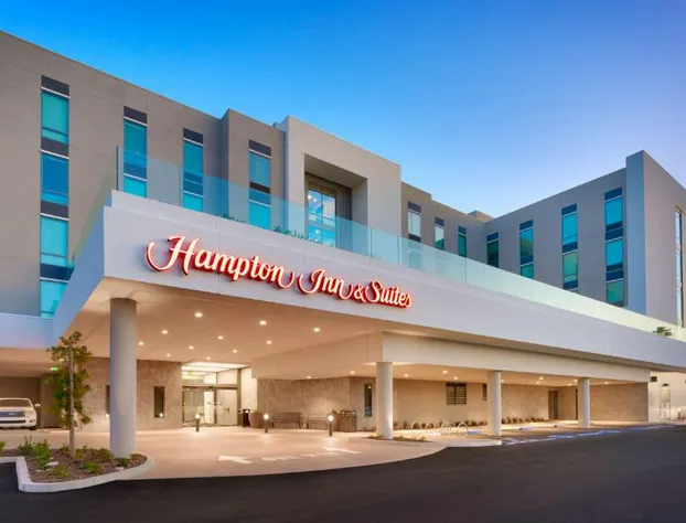 Hampton Inn & Suites Anaheim Resort Convention Center hotel detail image 1