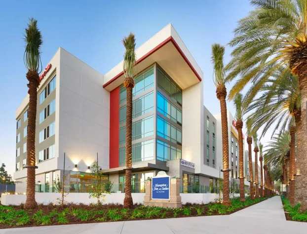 Hampton Inn & Suites Anaheim Resort Convention Center hotel detail image 4