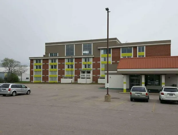 Days Inn & Suites Grand Rapids Near Downtown hotel detail image 1