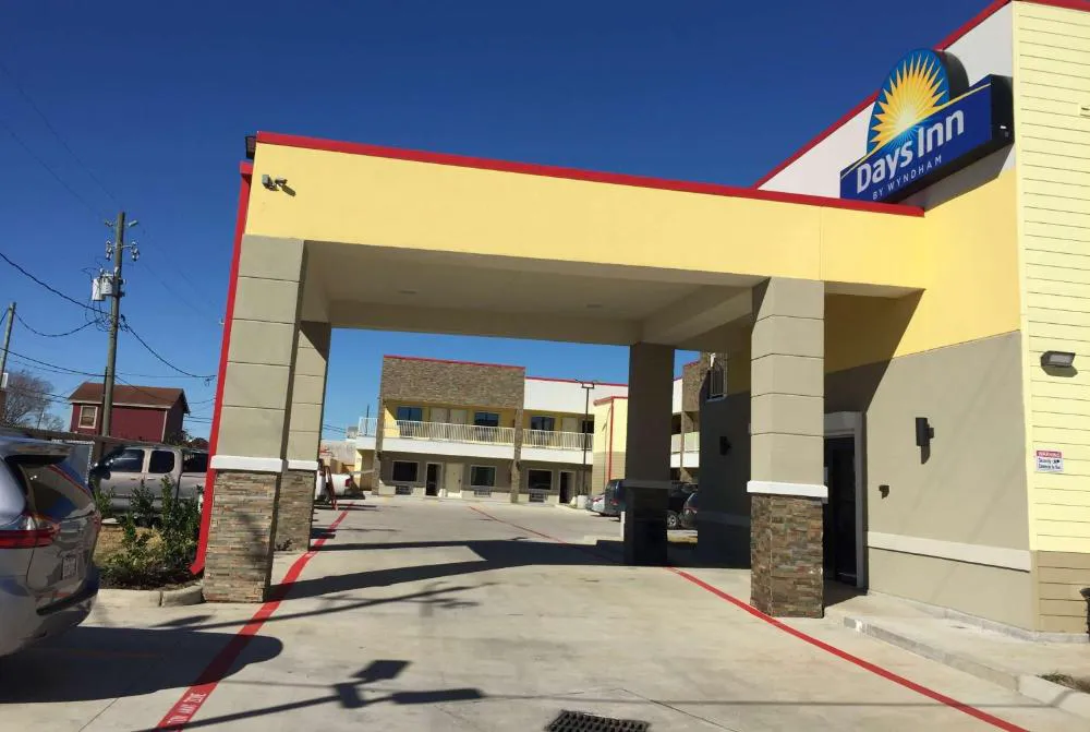 Days Inn by Wyndham Freeport hotel hero