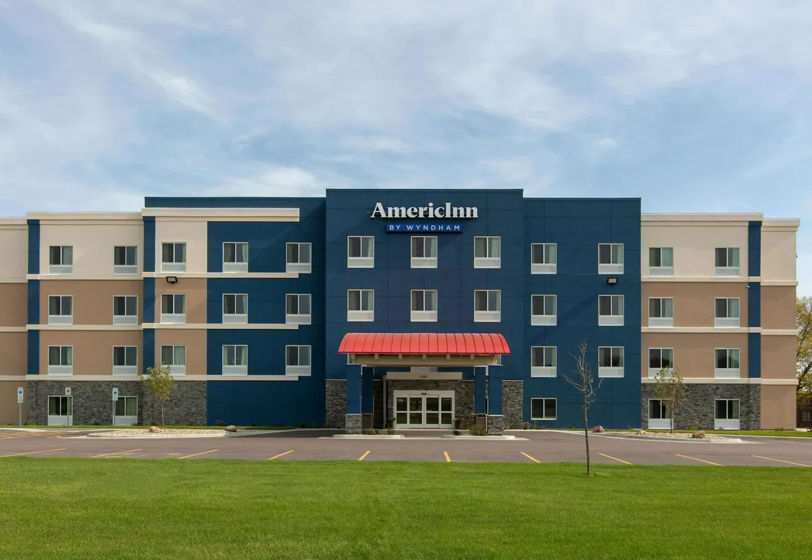 AmericInn by Wyndham Sioux Falls North hotel hero